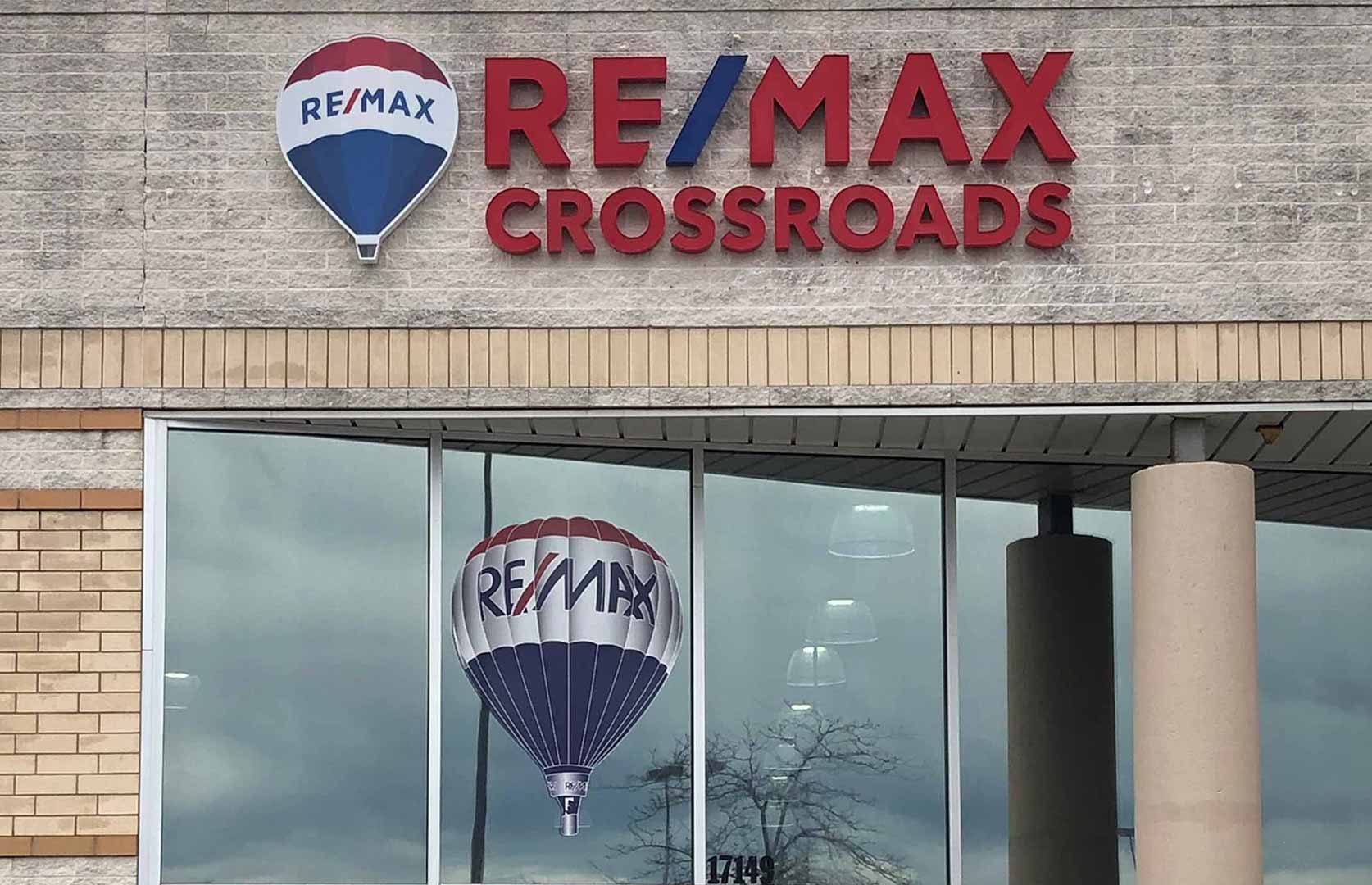 RE/MAX Signage Approved Supplier Portfolio by BlinkSigns