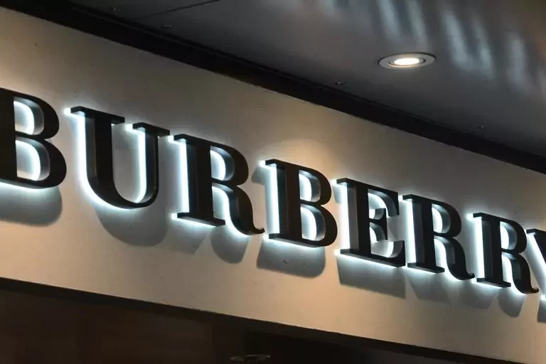 burberry 65817f4aa2380