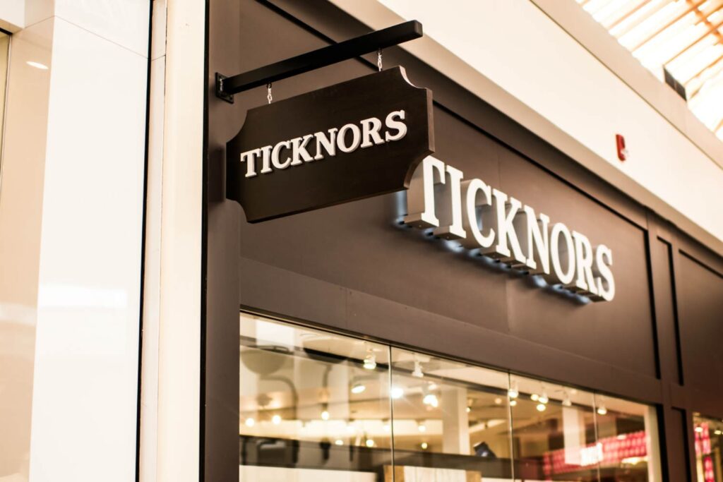 Ticknors Blade sign