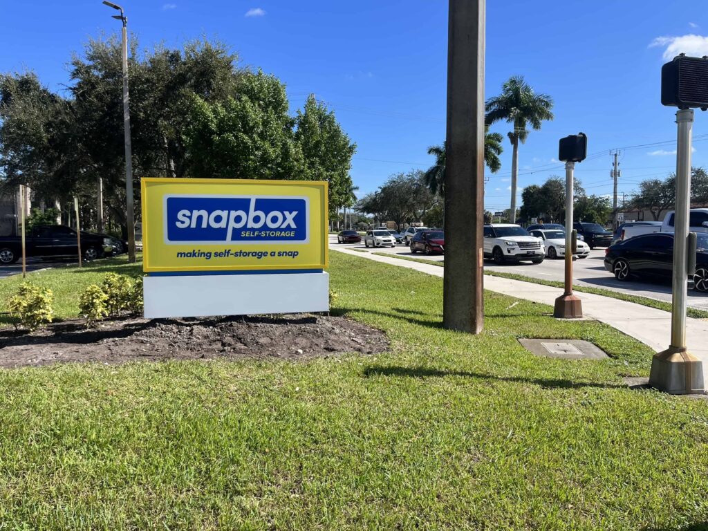 Snapbox Self Storage signage