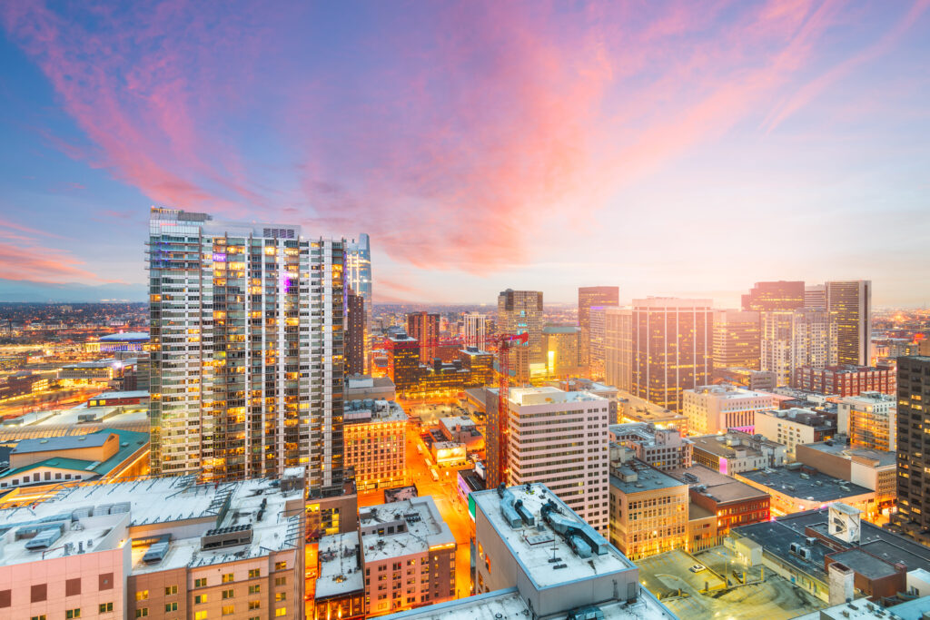 denver-colorado-usa-downtown-cityscape-rooftop